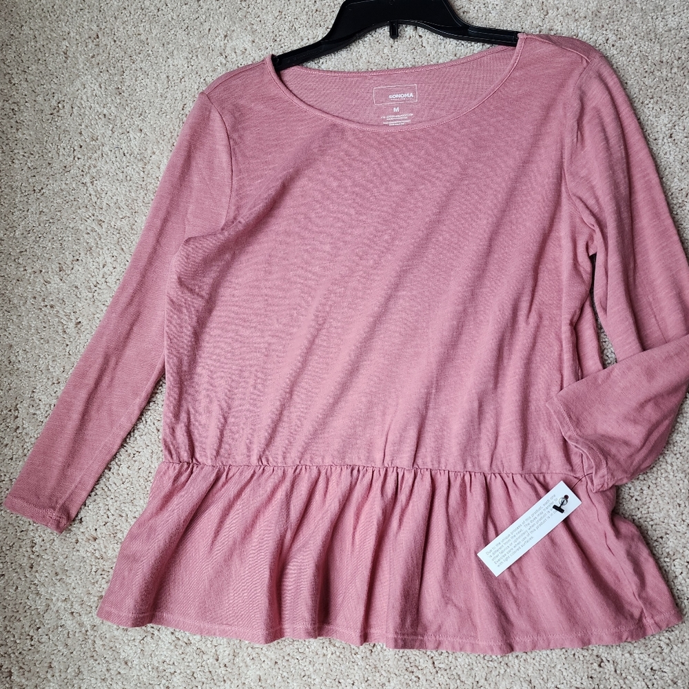 NWT Sonoma blush ruffle bottom top size M